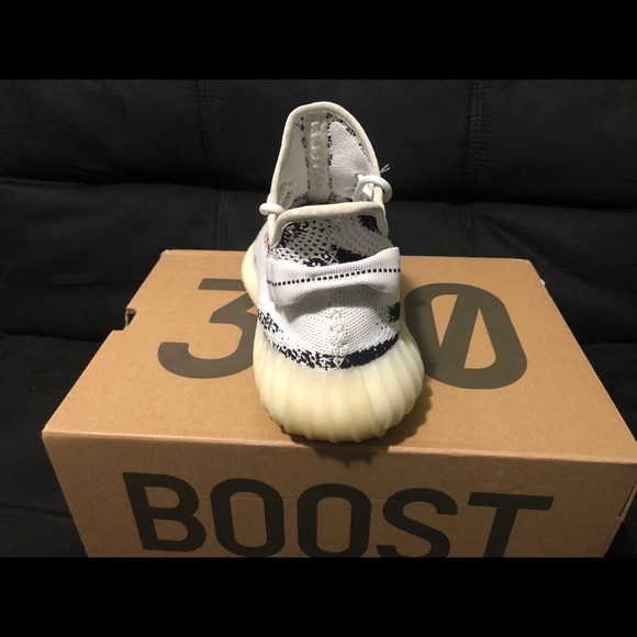 Authentic adidas Yeezy Boost 350 V2 ‘Zebra’ 2017 - Picture 10 of 14